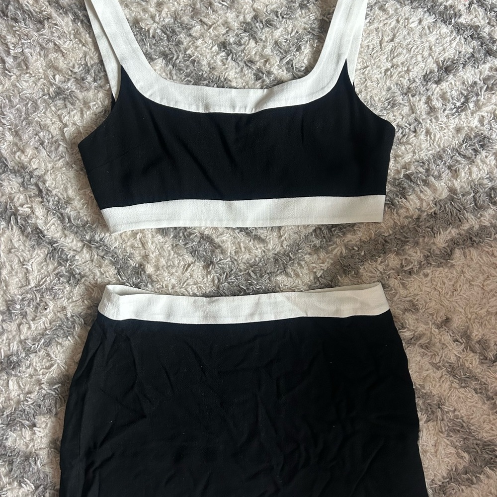 Forever 21 Black and White Skirt and Cropped Top Set